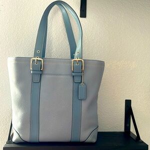 COACH HAMPTON F10692 Blue Leather Tote Bag silver hardware